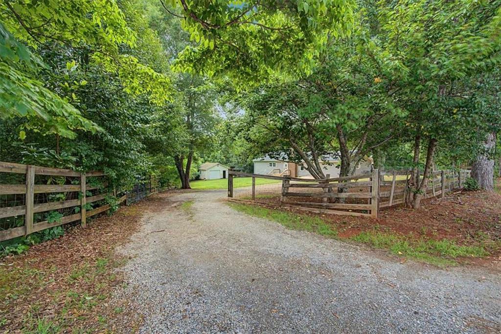 718 Baskin Road Temple, GA 30179 - Photo 4 of 49