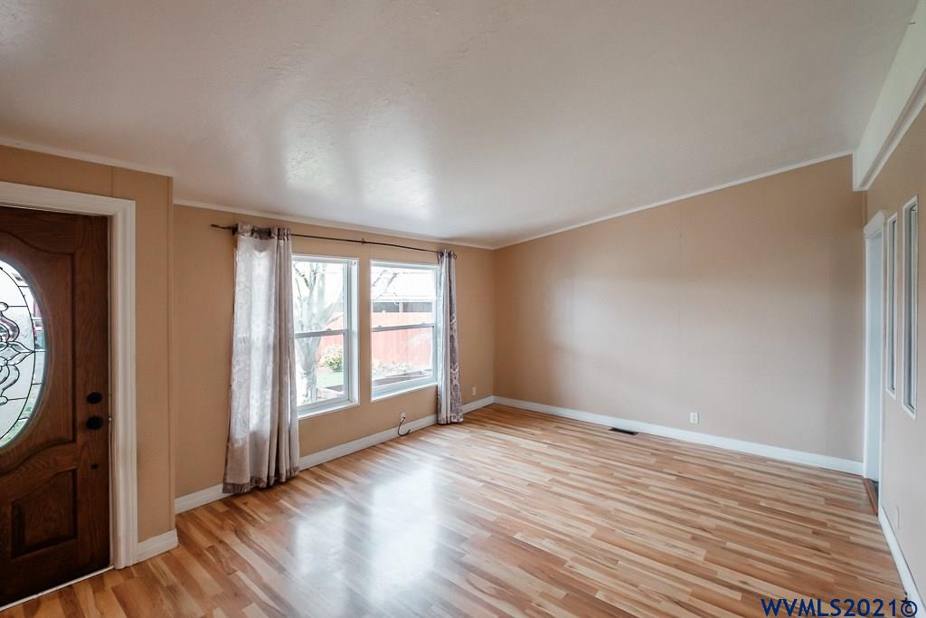 5127 Silver ( Loop, Unit 82 Salem, OR 97305 - Photo 6 of 39