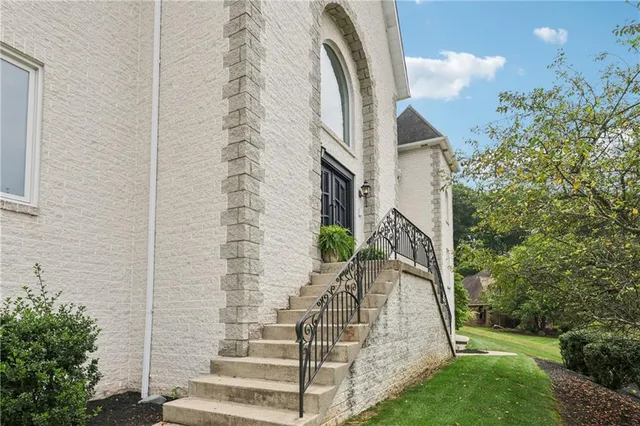 $999,000 | 4306 Michel Court, Murrysville, PA 15668