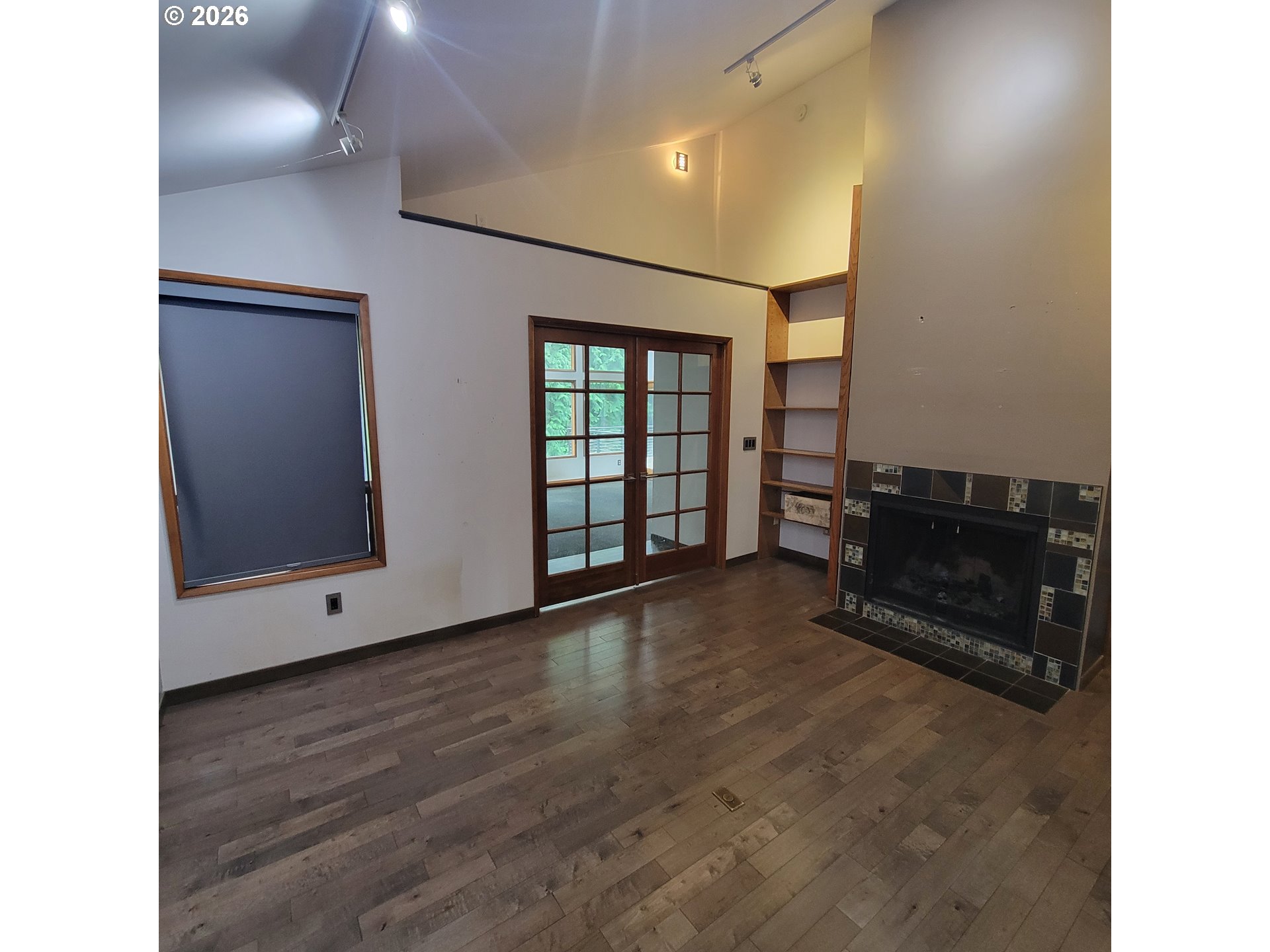755 Southwest Chestnut Street Portland, OR 97219 - Photo 18 of 39