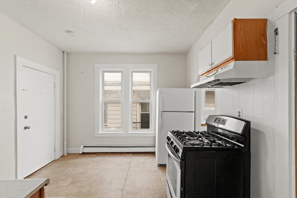 22 Elm Street Lynn, MA 01905 - Photo 15 of 35