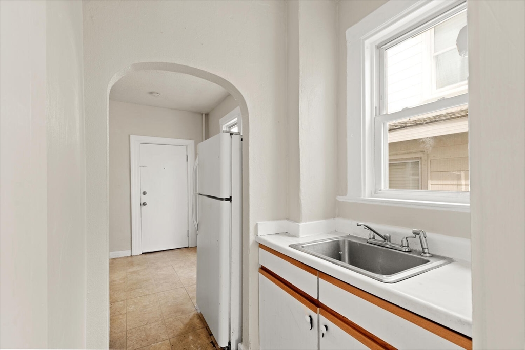 22 Elm Street Lynn, MA 01905 - Photo 20 of 35