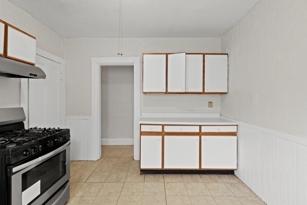 22 Elm Street Lynn, MA 01905 - Photo 25 of 35