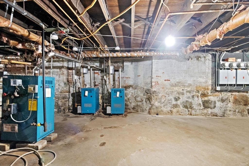 22 Elm Street Lynn, MA 01905 - Photo 34 of 35