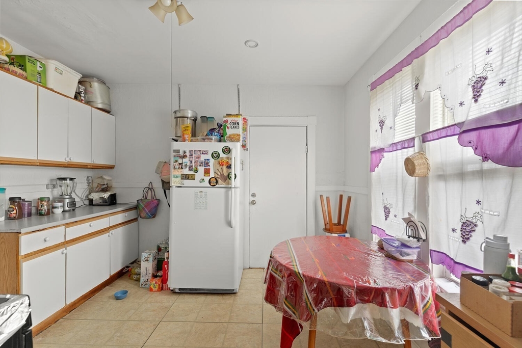 22 Elm Street Lynn, MA 01905 - Photo 6 of 35