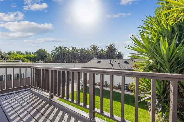 $1,895,000 | 2460 Stoner Avenue, Los Angeles, CA 90064