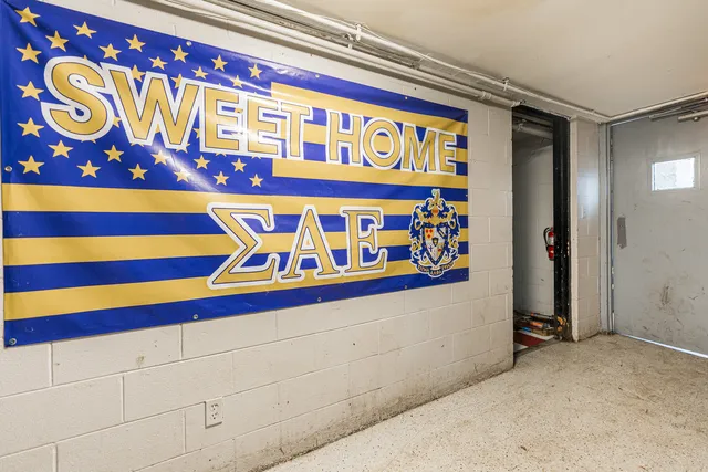 $624,000 | 919 Greenbrier Road, DeKalb, IL 60115