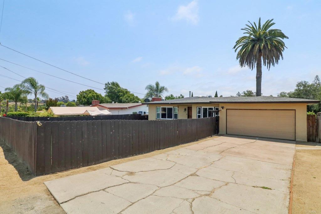 915 Crest View Road Vista, CA 92081 - Photo 3 of 32