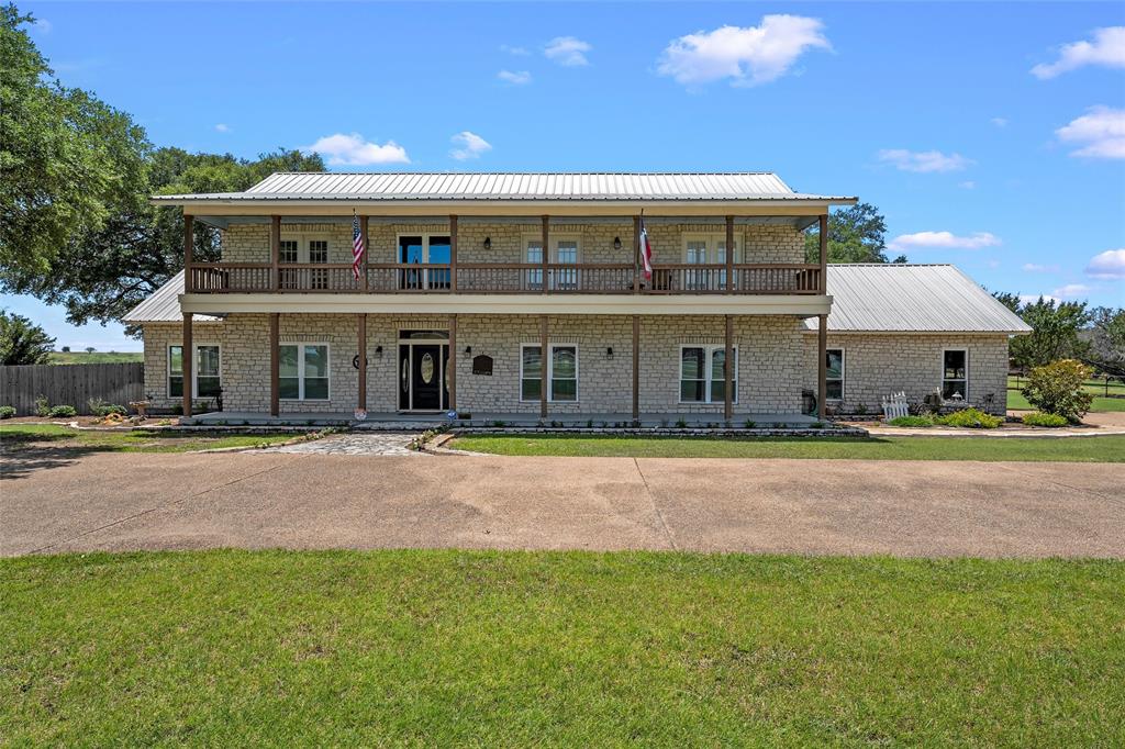 1010 Chapman Road Crawford, TX 76638 - Photo 3 of 40