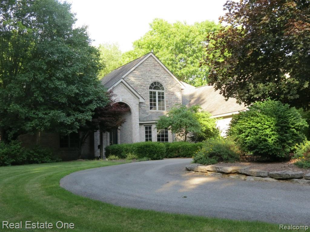 7091 Gawley Road Pinckney, MI 48169 - Photo 2 of 55 IMG_3738.jpg