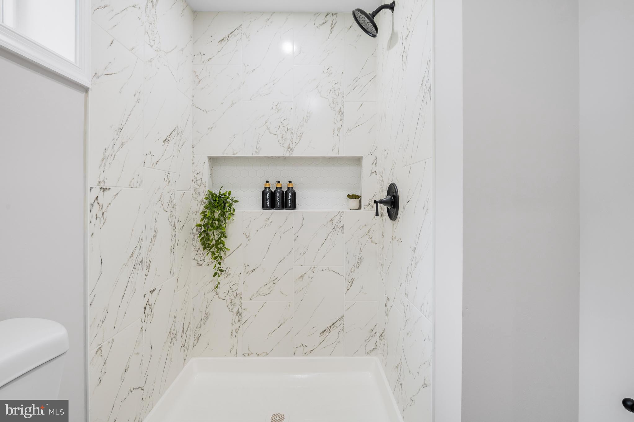 3113 Lakehurst Avenue District Heights, MD 20747 - Photo 15 of 57