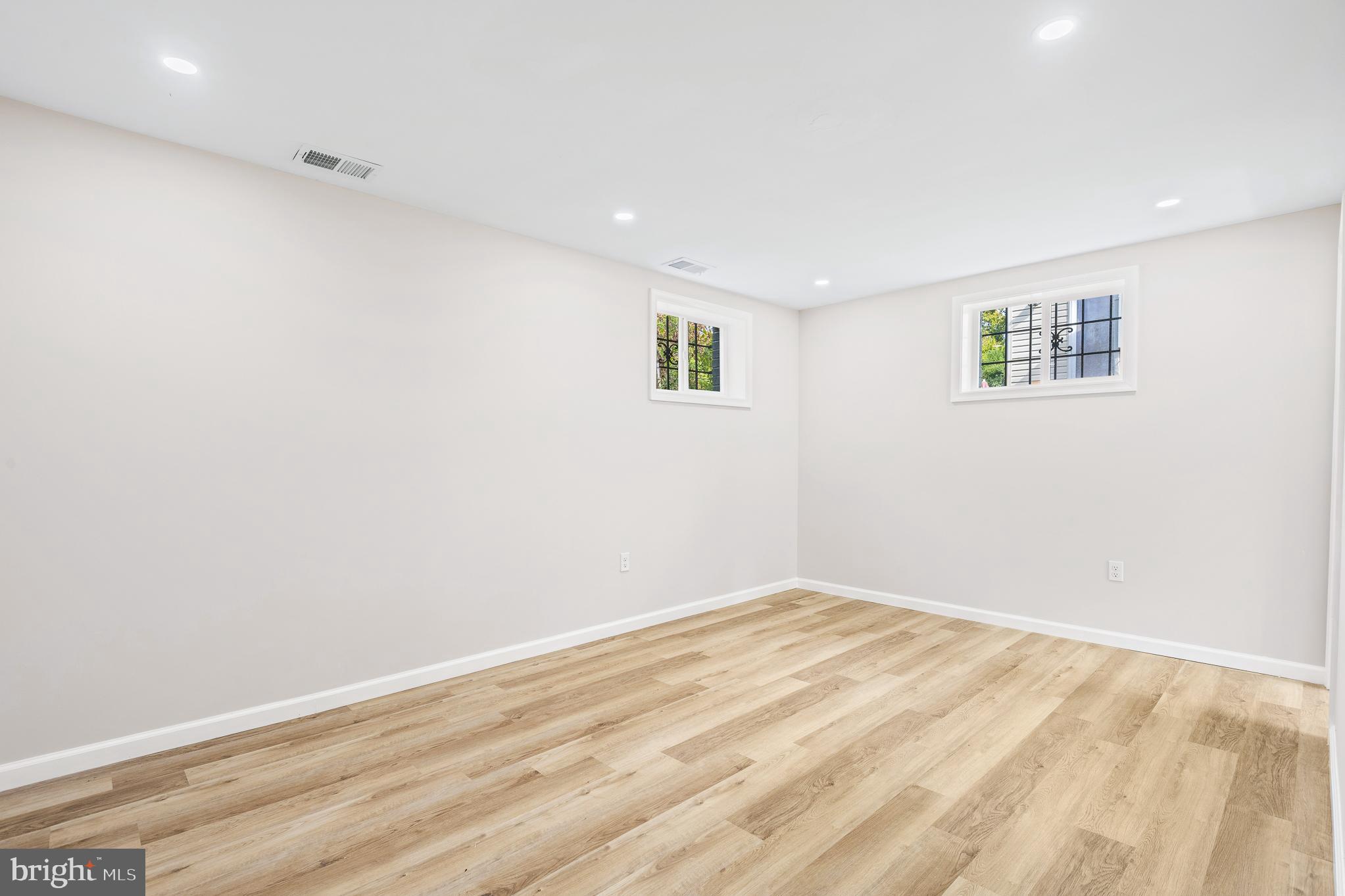 3113 Lakehurst Avenue District Heights, MD 20747 - Photo 30 of 57