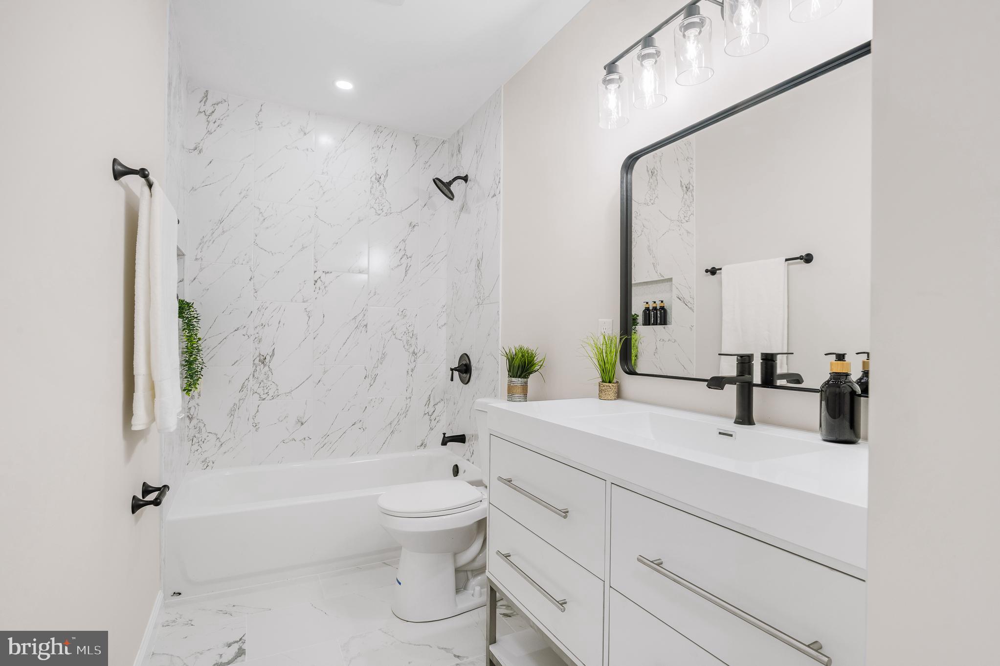 3113 Lakehurst Avenue District Heights, MD 20747 - Photo 39 of 57