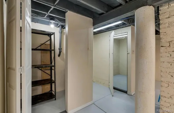 a view of an empty walk in closet