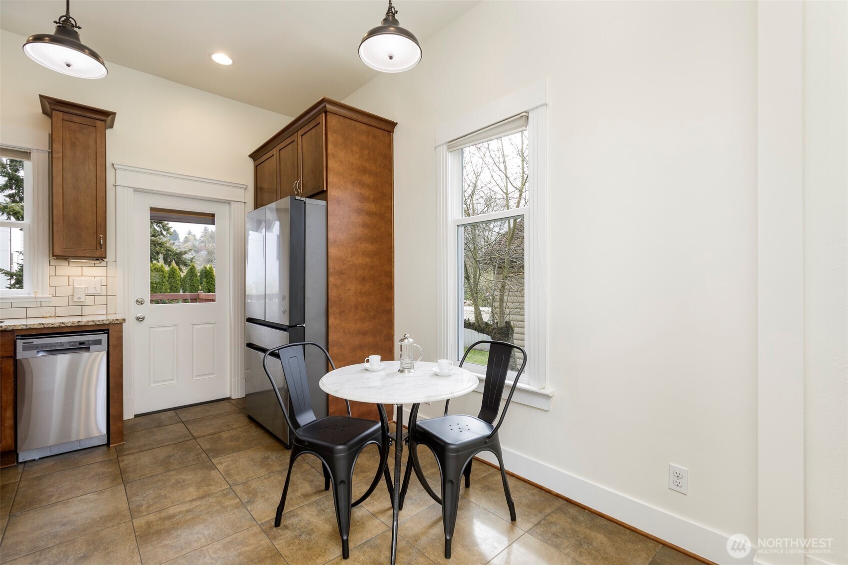 6122 8th Avenue Northwest Seattle, WA 98107 - Photo 6 of 27
