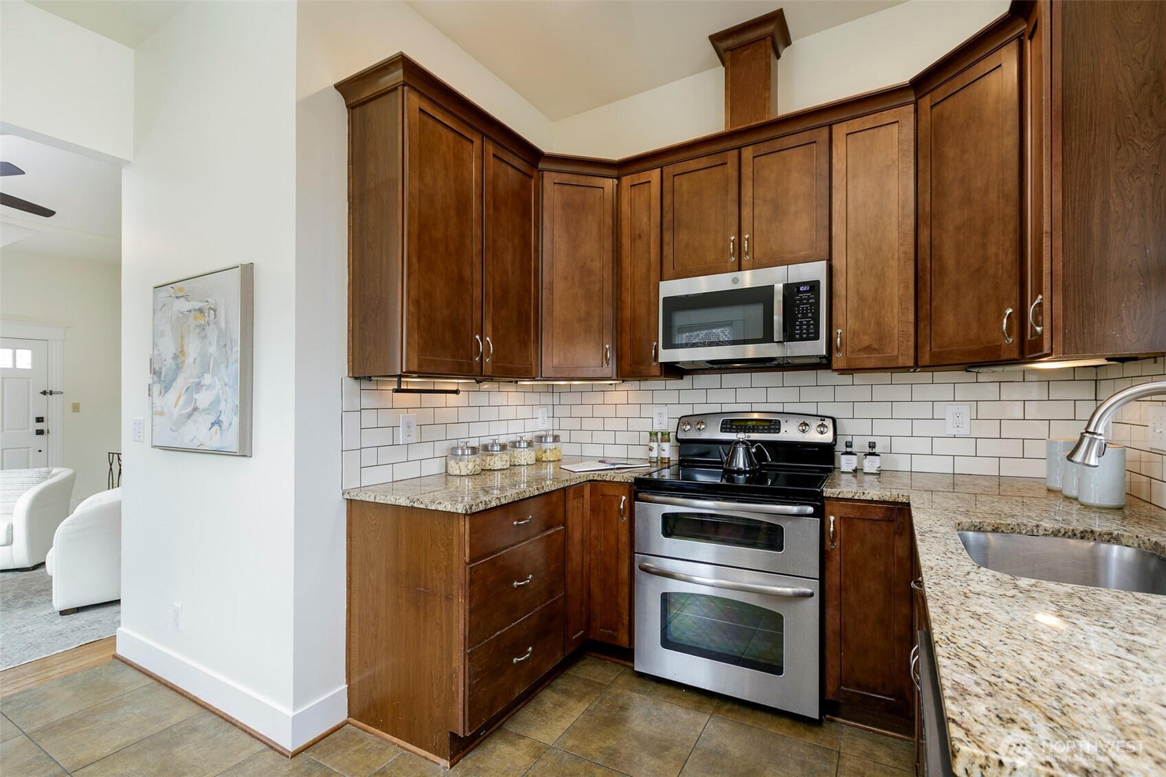 6122 8th Avenue Northwest Seattle, WA 98107 - Photo 10 of 27