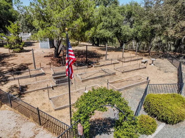 $979,000 | 20564 Wildwood W Drive, Penn Valley, CA 95946