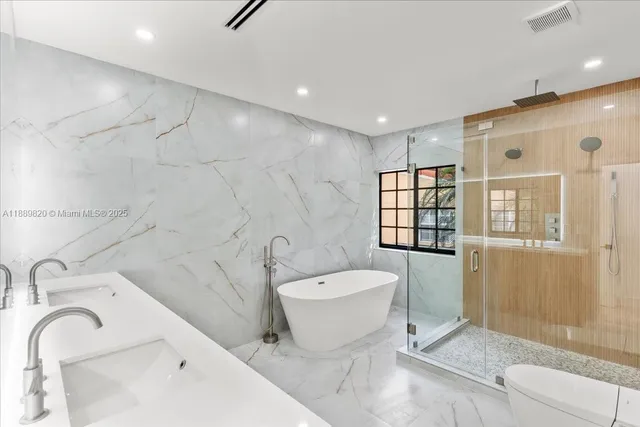 $3,295,000 | 1426 Robbia Avenue, Coral Gables, FL 33146