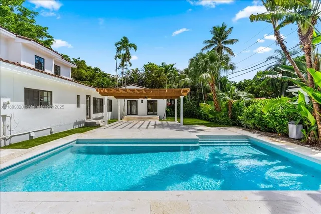 $3,295,000 | 1426 Robbia Avenue, Coral Gables, FL 33146
