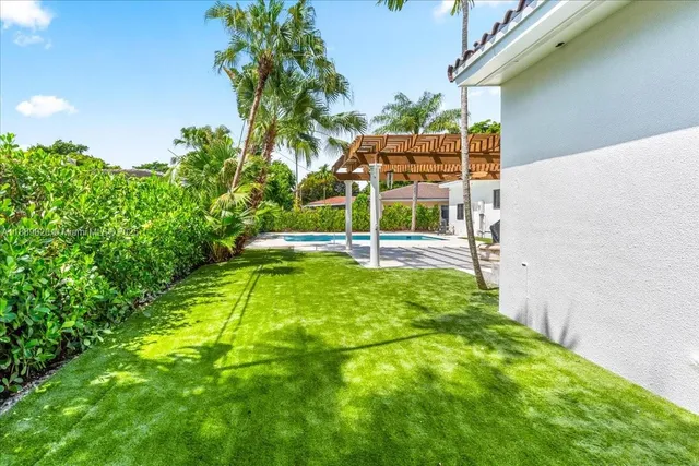 $3,295,000 | 1426 Robbia Avenue, Coral Gables, FL 33146