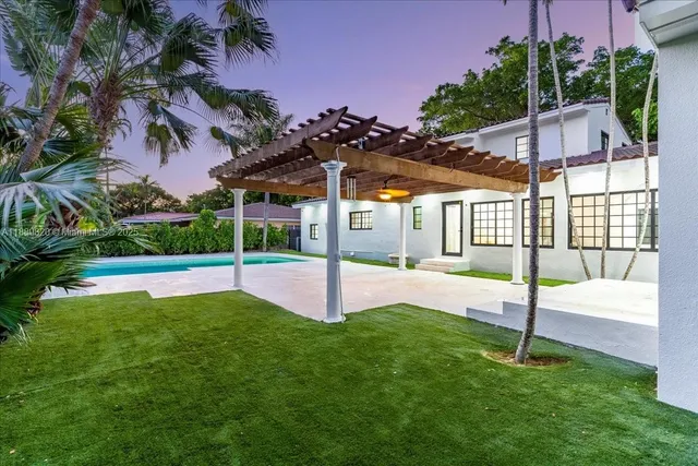 $3,295,000 | 1426 Robbia Avenue, Coral Gables, FL 33146