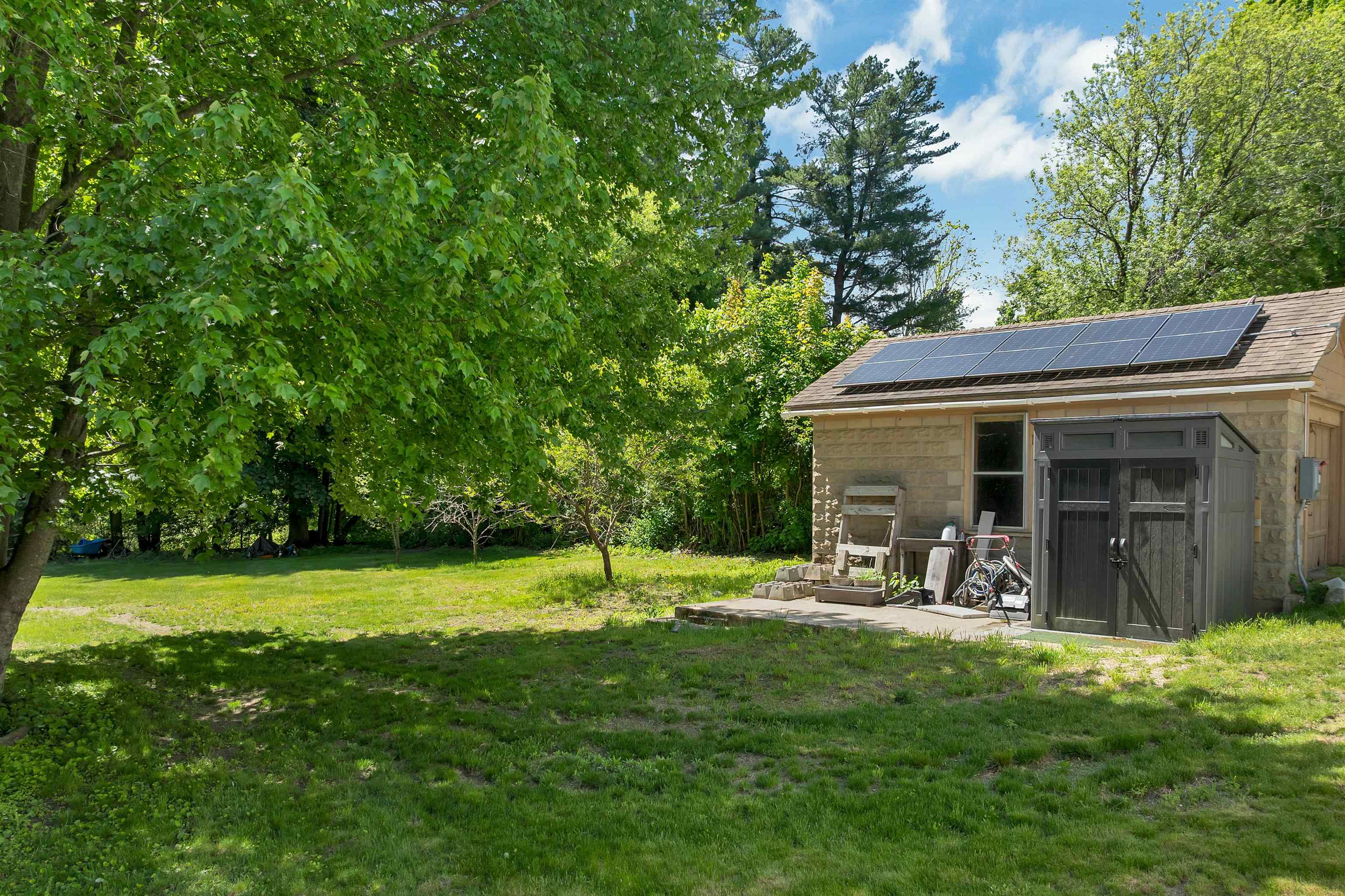 11 Grove Street Derry, NH 03038 - Photo 9 of 51