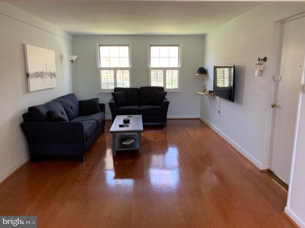 6612 10th Street, Unit A2 Alexandria, VA 22307 - Photo 3 of 41 Living room