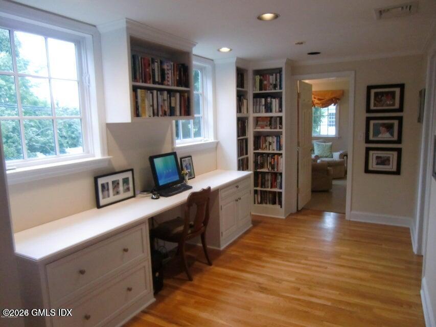 147 Shore Road Old Greenwich, CT 06870 - Photo 10 of 15 10