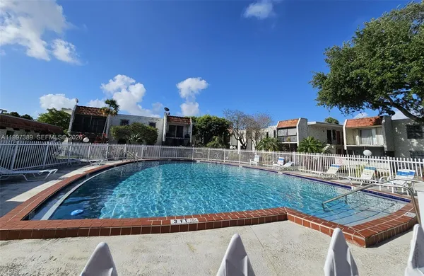 $1,800 | 8701 Southwest 141st Street, Unit B8, Palmetto Bay, FL 33176