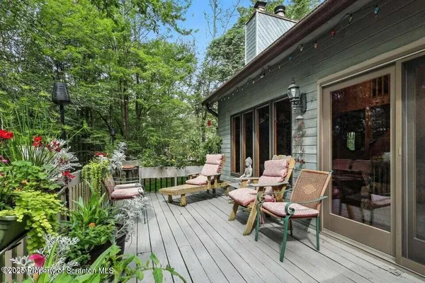 $479,000 | 57 Woodcrest Lane, Lake Ariel, PA 18436