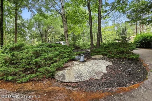 $479,000 | 57 Woodcrest Lane, Lake Ariel, PA 18436