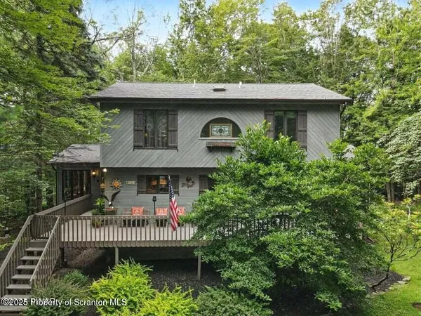 $479,000 | 57 Woodcrest Lane, Lake Ariel, PA 18436