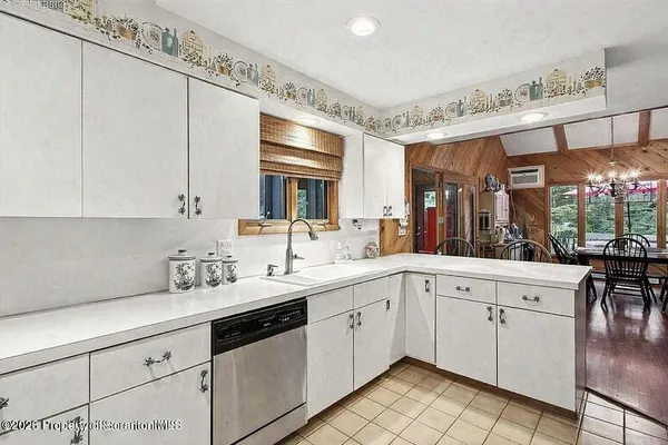 $479,000 | 57 Woodcrest Lane, Lake Ariel, PA 18436