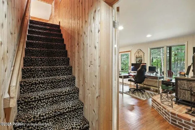 a view of entryway with livingroom and furniture