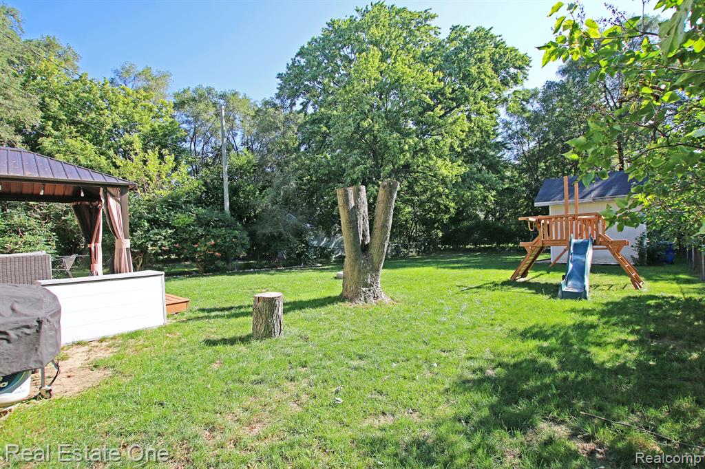 3250 Frembes Road Waterford, MI 48329 - Photo 40 of 45 Gallery Image 40