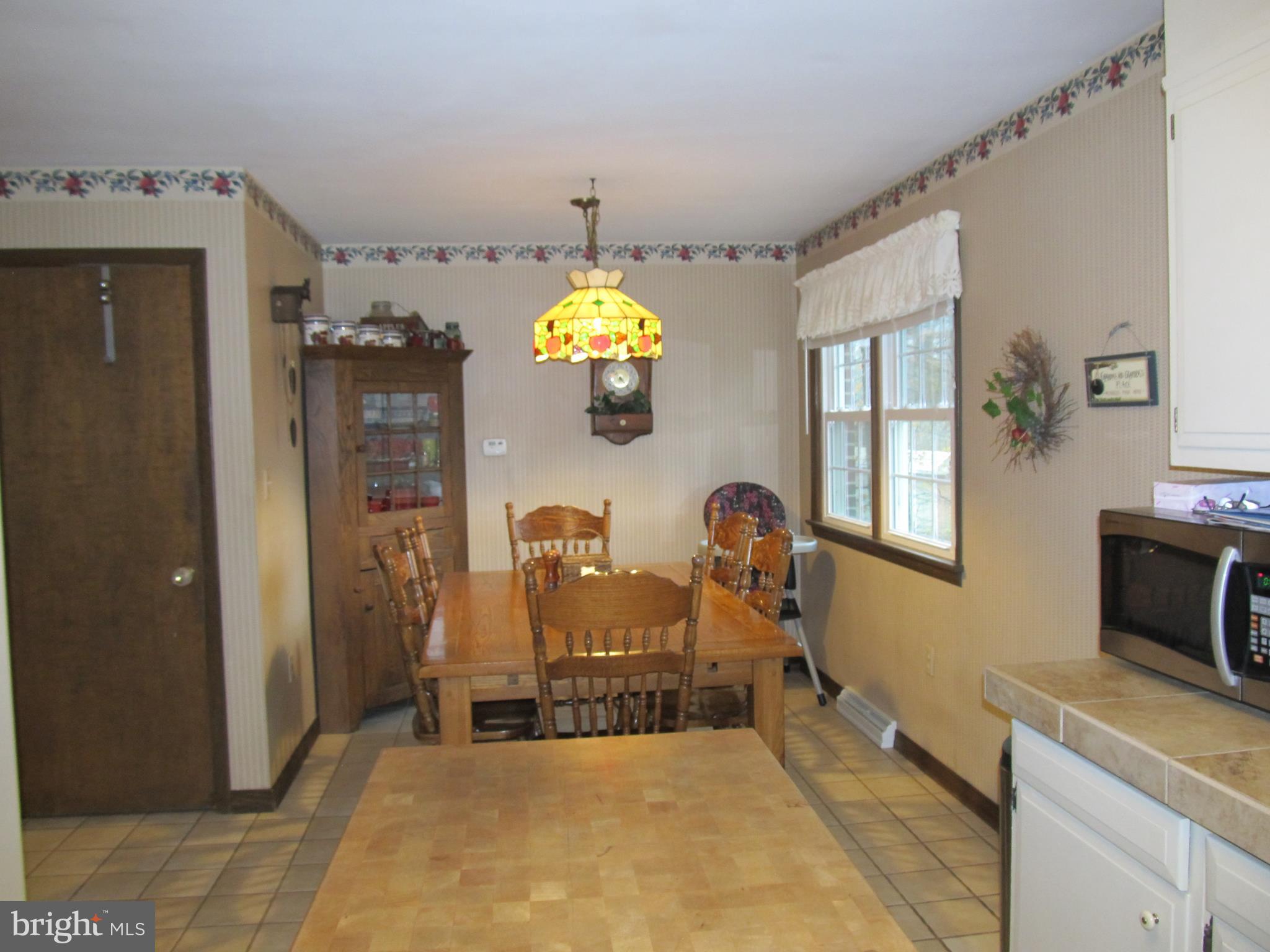 225 Knoxlyn Road Gettysburg, PA 17325 - Photo 4 of 35 Gallery Image 4