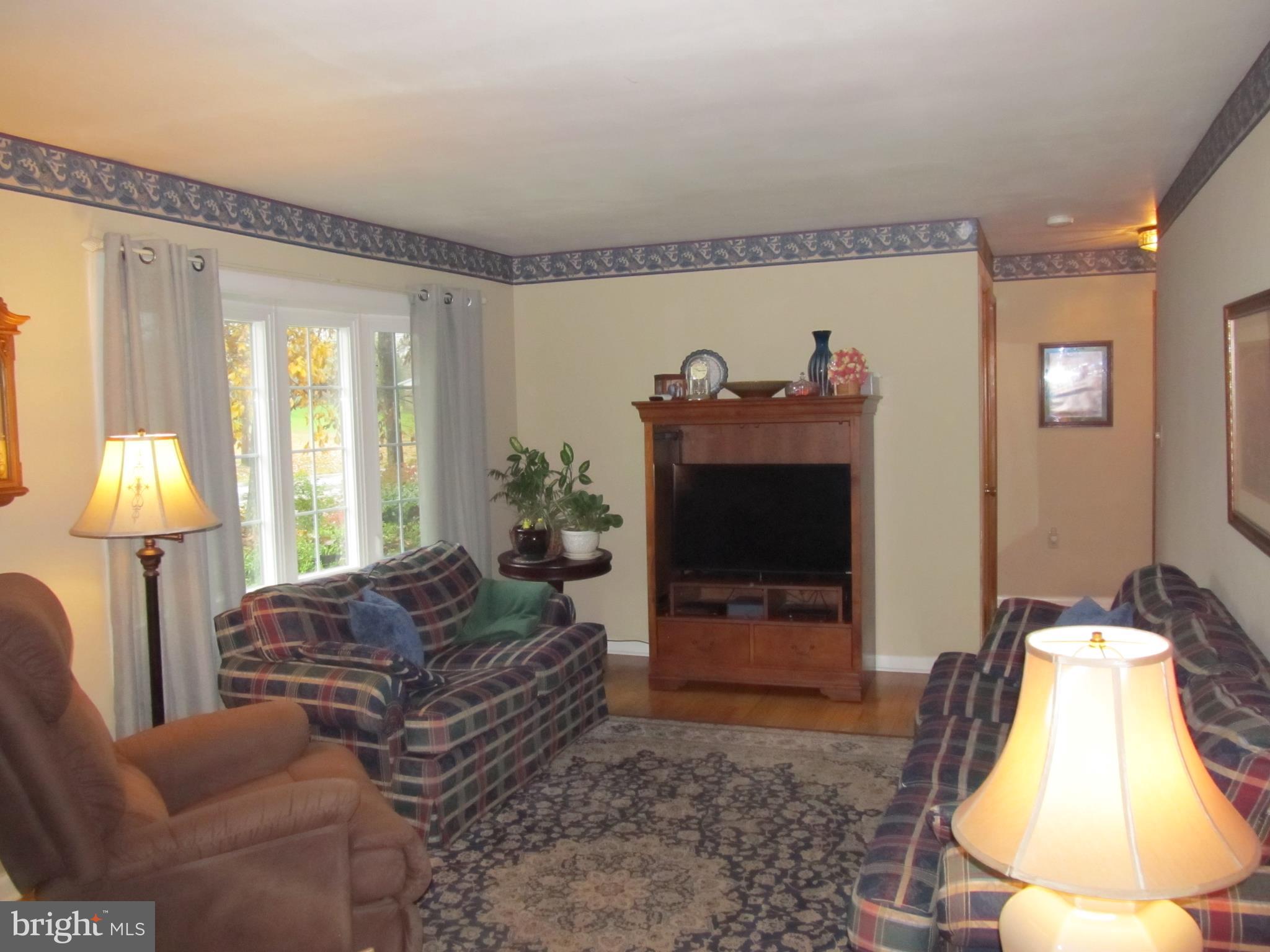 225 Knoxlyn Road Gettysburg, PA 17325 - Photo 7 of 35 Gallery Image 7