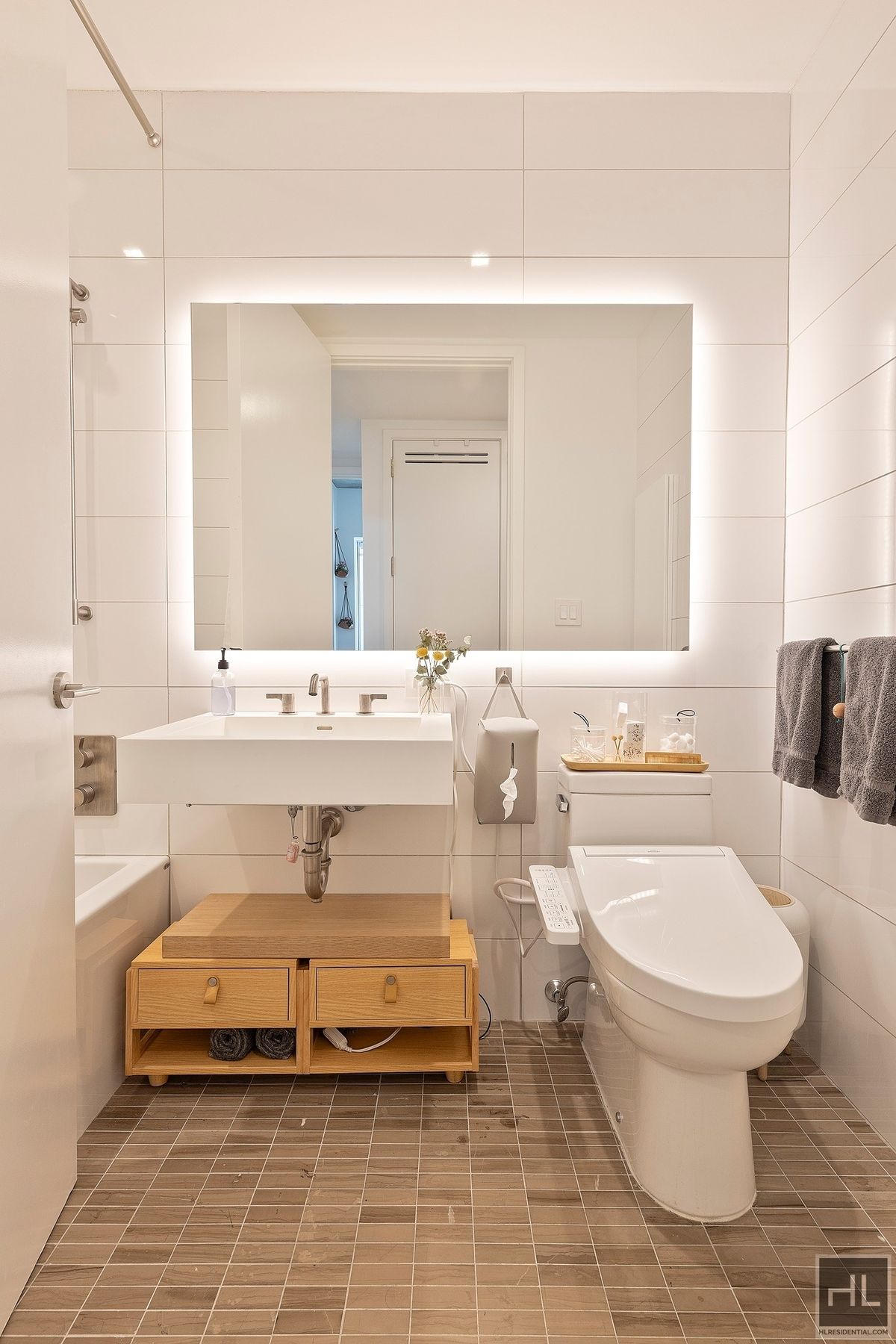 98 Front Street, Unit J9 Brooklyn, NY 11201 - Photo 8 of 18 Photo 8