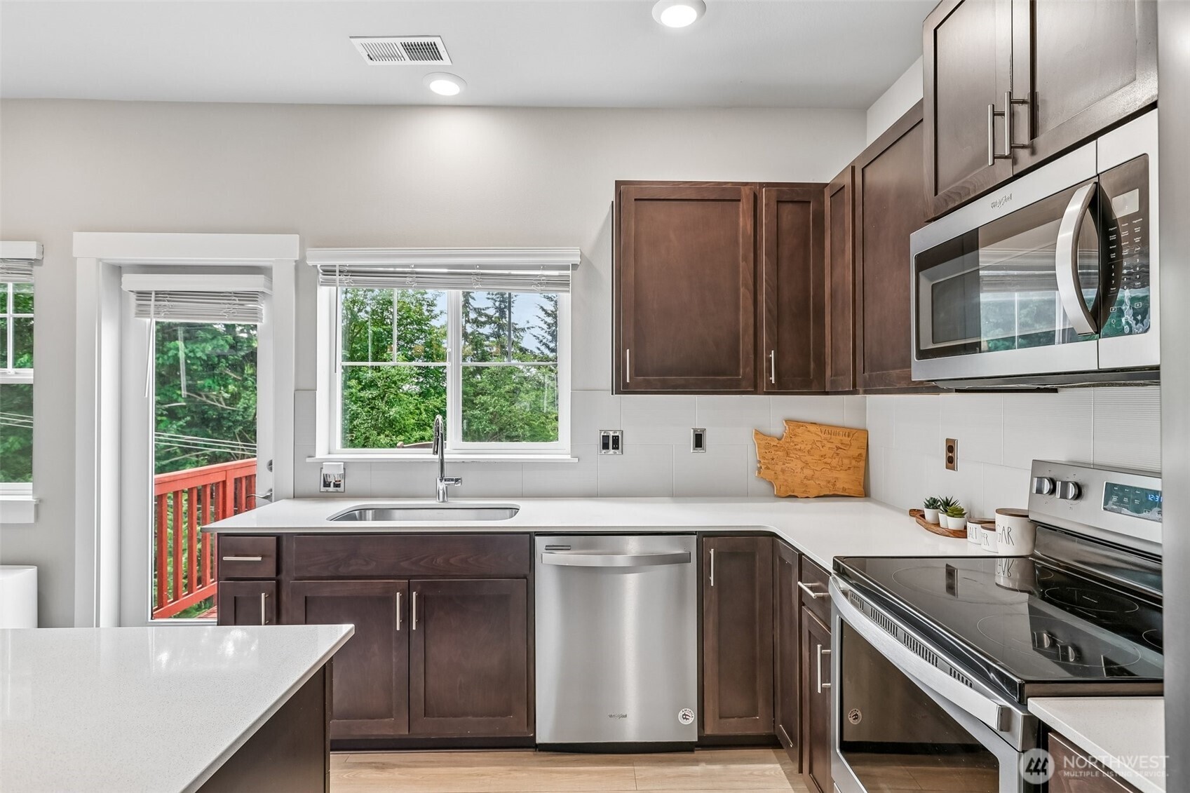 1621 Seattle Hill Road, Unit HH2 Bothell, WA 98012 - Photo 9 of 30