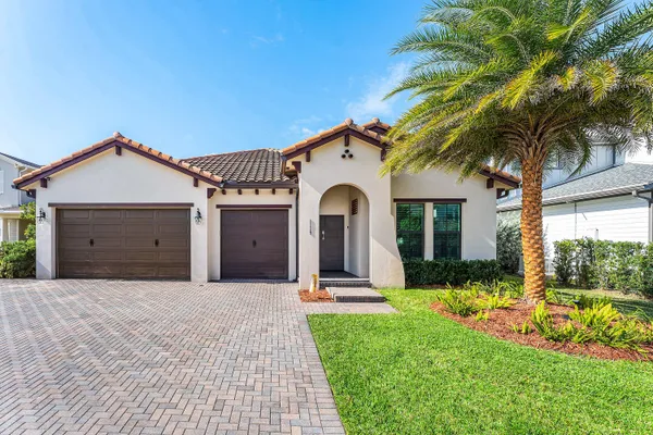 $674,900 | 1119 Arrowhead Point Road, Loxahatchee, FL 33470