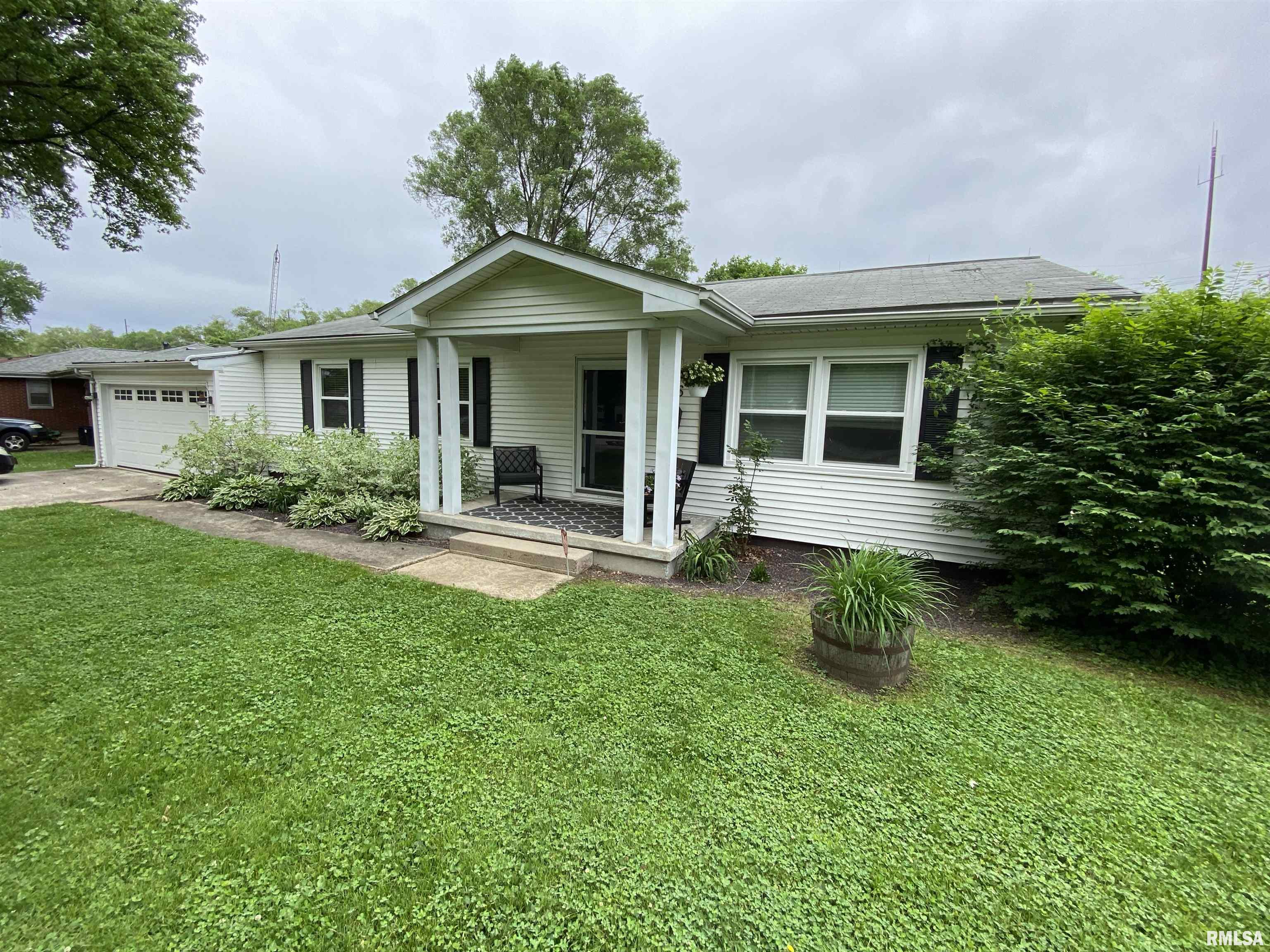 16 Archer Avenue Springfield, IL 62704 - Photo 2 of 23 Gallery Image 2