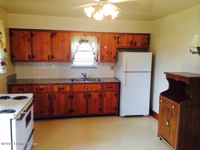 3312 Janell Road Louisville, KY 40216 - Photo 9 of 18 9