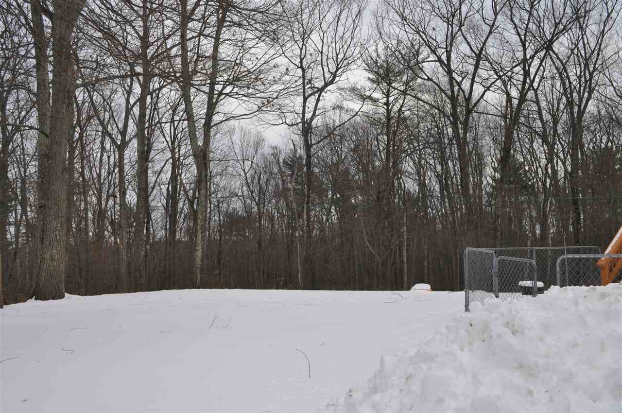 72 Hovey Road Londonderry, NH 03053 - Photo 3 of 30