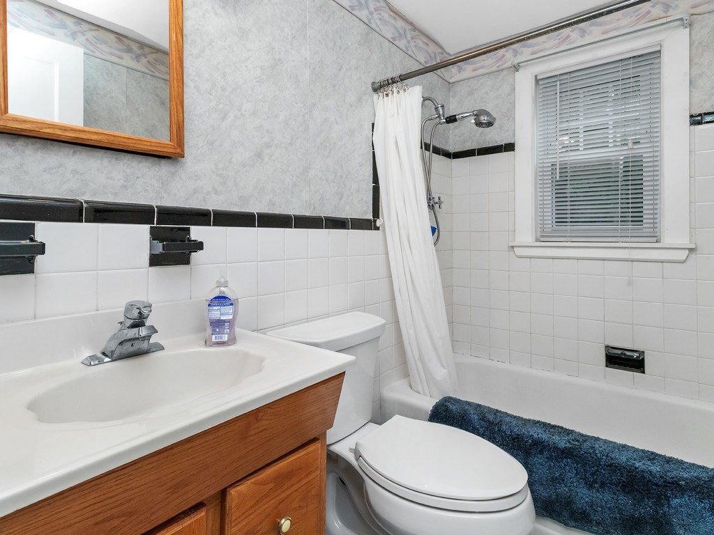 71 Farnum Road Waltham, MA 02453 - Photo 15 of 36 Gallery Image 15