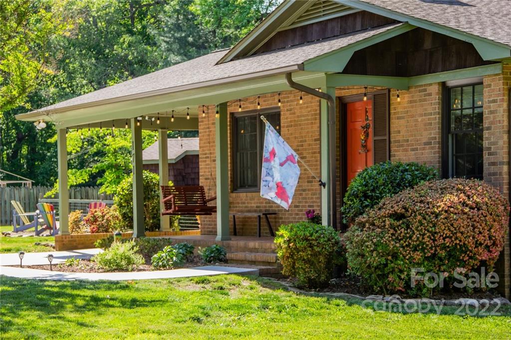 171 Orchard Road Statesville, NC 28677 - Photo 2 of 46 a front view of house with yard