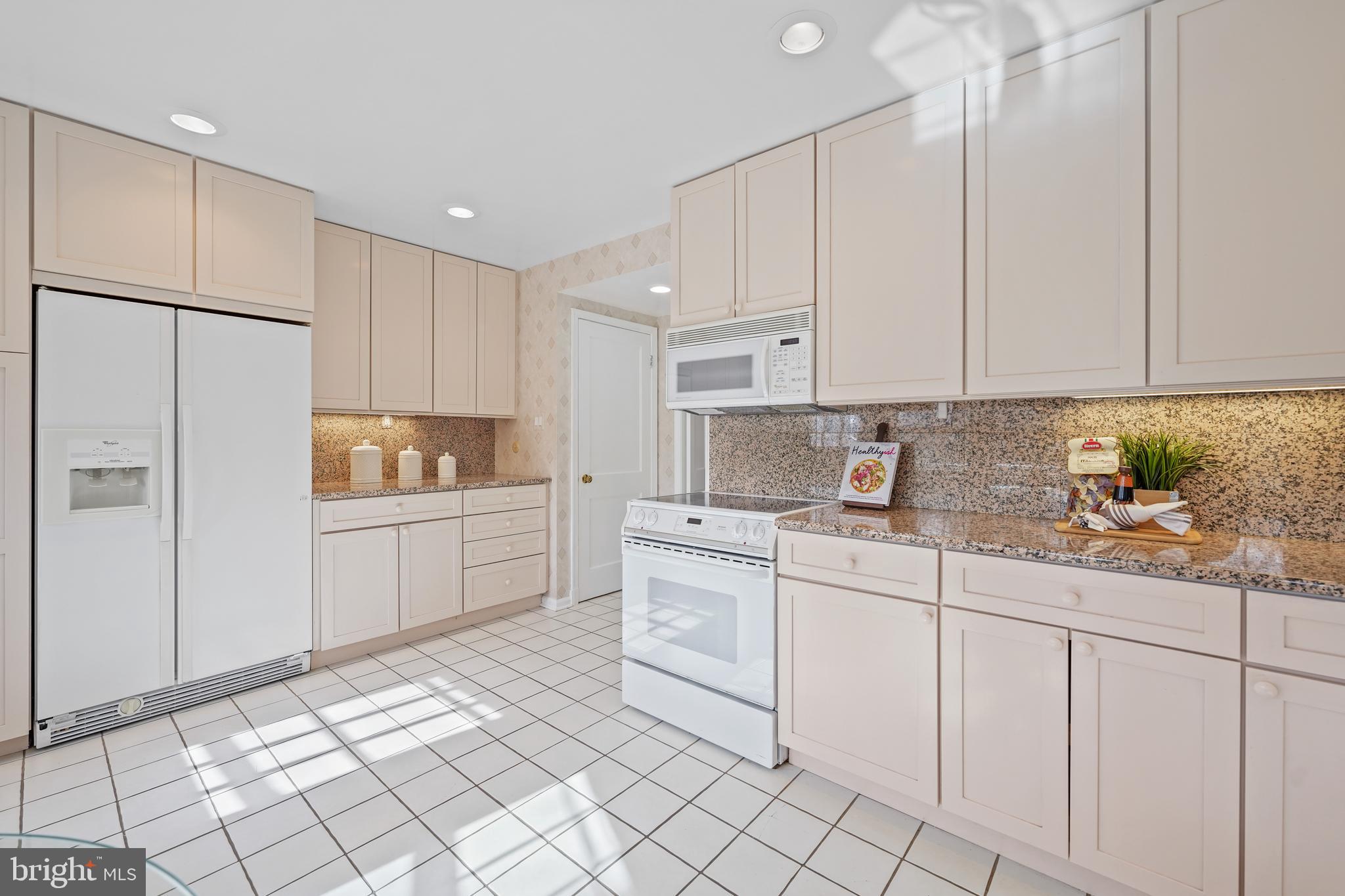 14400 Sandy Ridge Road Silver Spring, MD 20904 - Photo 14 of 62 Kitchen