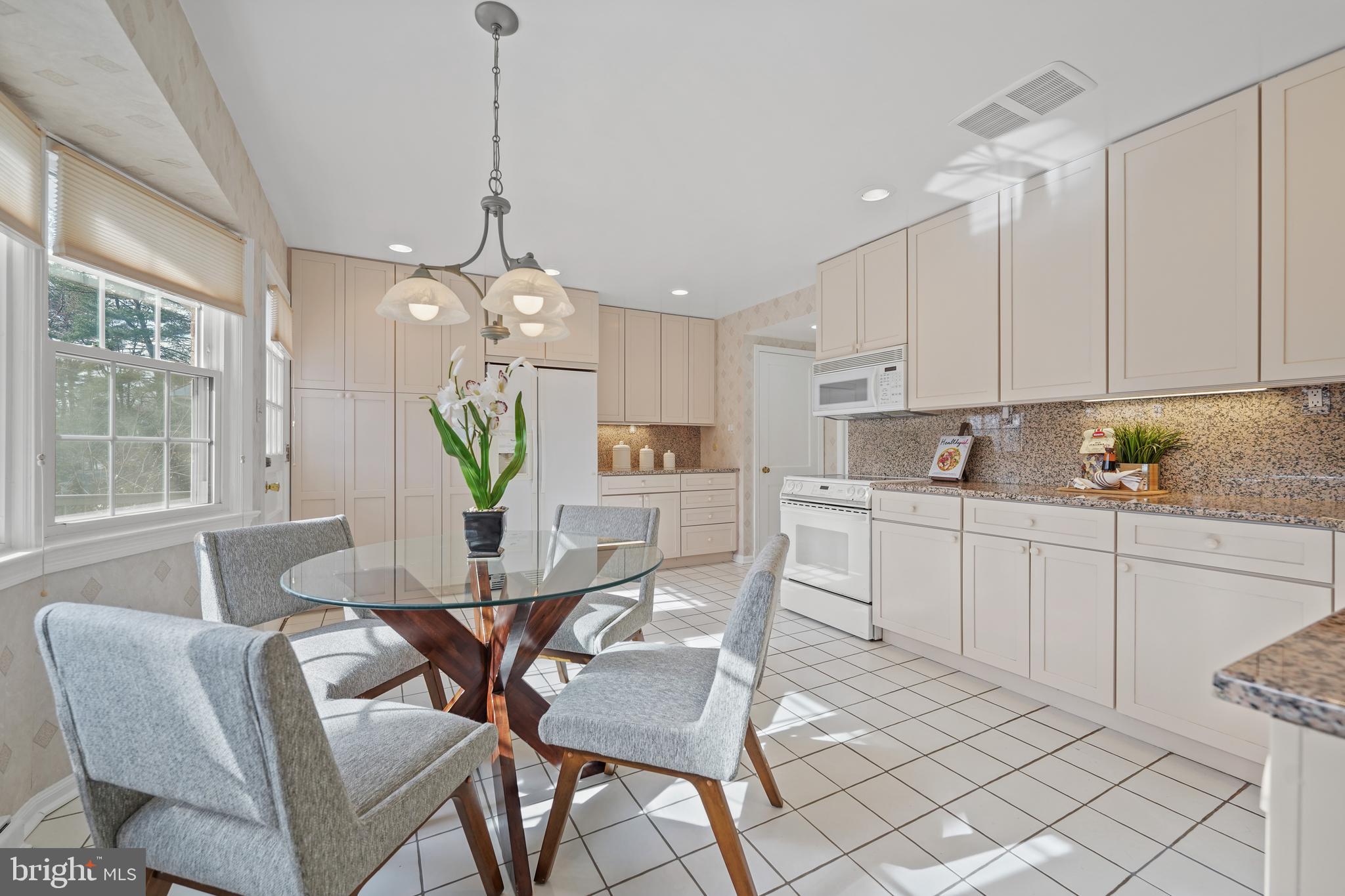 14400 Sandy Ridge Road Silver Spring, MD 20904 - Photo 16 of 62 Kitchen