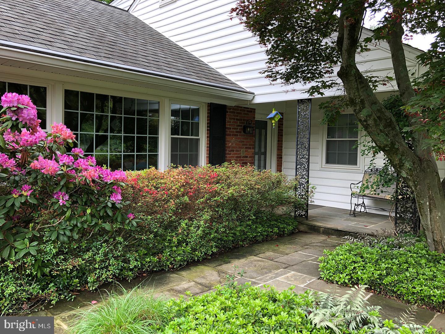 14400 Sandy Ridge Road Silver Spring, MD 20904 - Photo 6 of 62 Welcoming Entry Summer