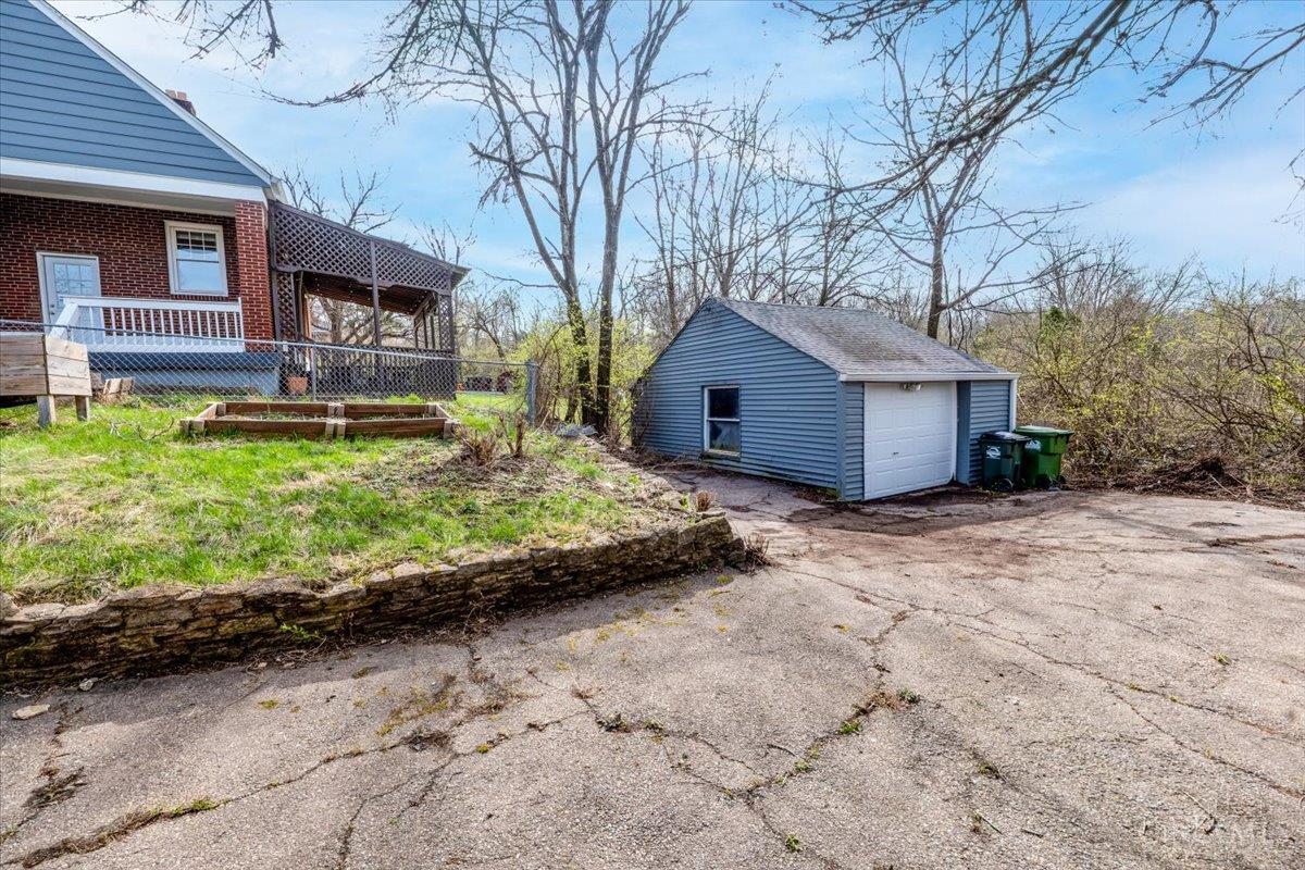 1904 Hunt Road Cincinnati, OH 45215 - Photo 30 of 31
