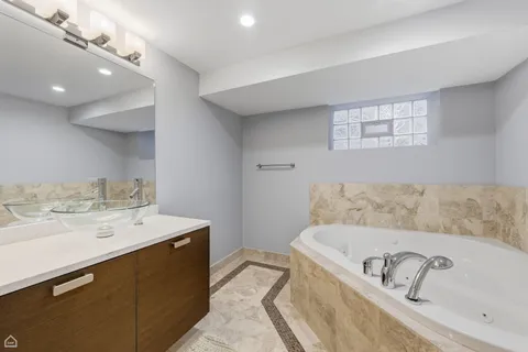 $895,000 | 3619 North Francisco Avenue, Chicago, IL 60618